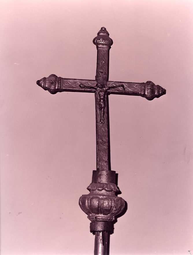 croce processionale - bottega campana (fine/inizio secc. XIX/ XX)