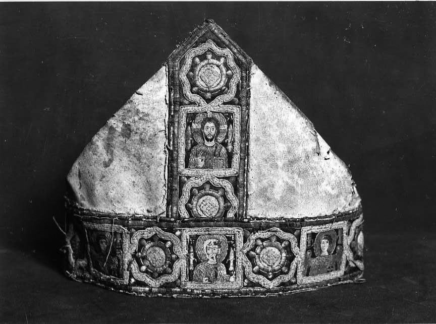 mitria - manifattura campana (sec. IX)