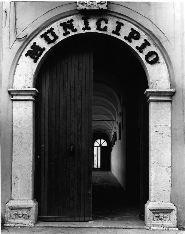 archivolto di portale - bottega campana (sec. XVIII)