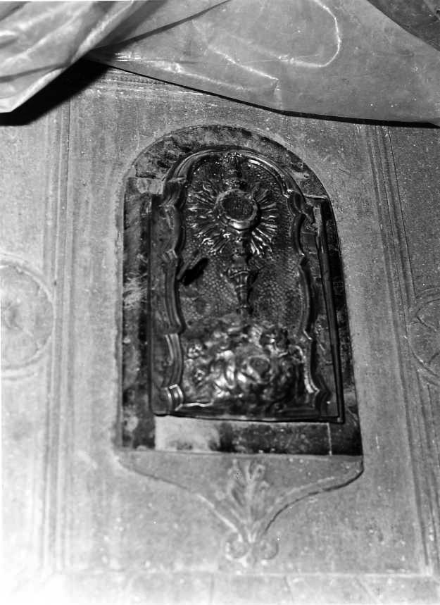 calice eucaristico (sportello di tabernacolo) - bottega campana (inizio sec. XX)