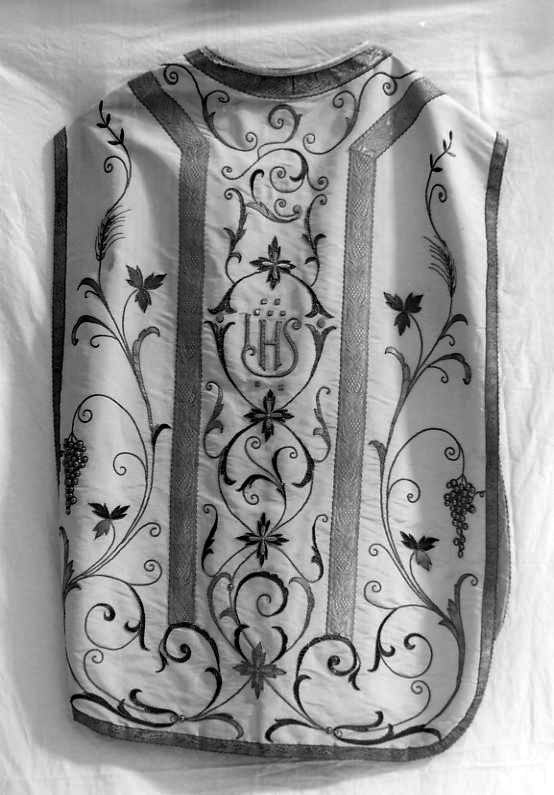 motivi decorativi floreali (pianeta) - manifattura campana (prima metà sec. XX)