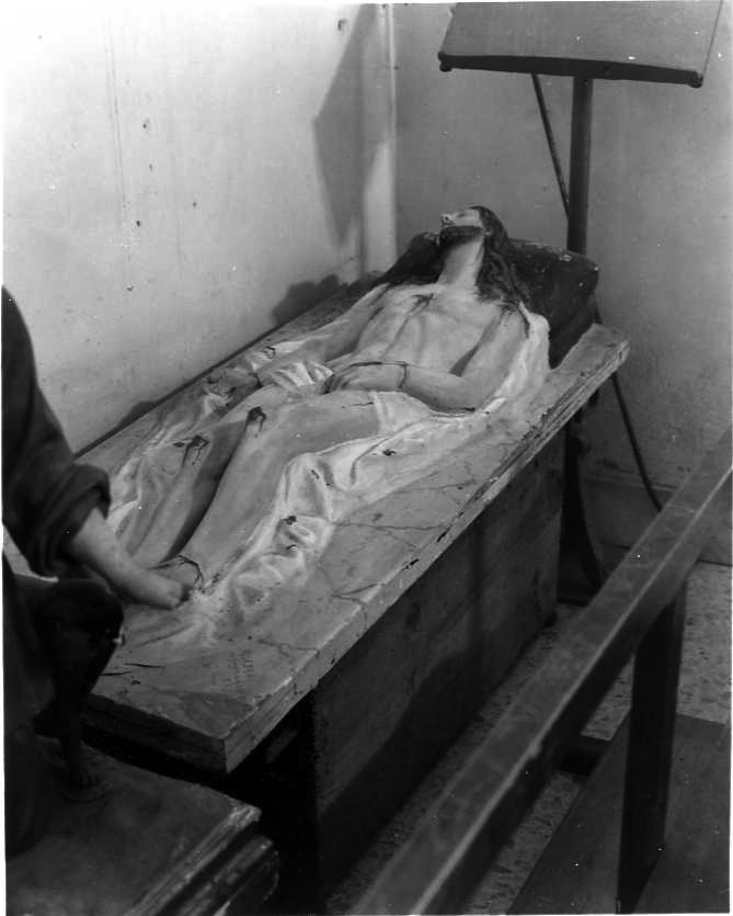 Cristo morto (scultura) - bottega campana (prima metà sec. XX)