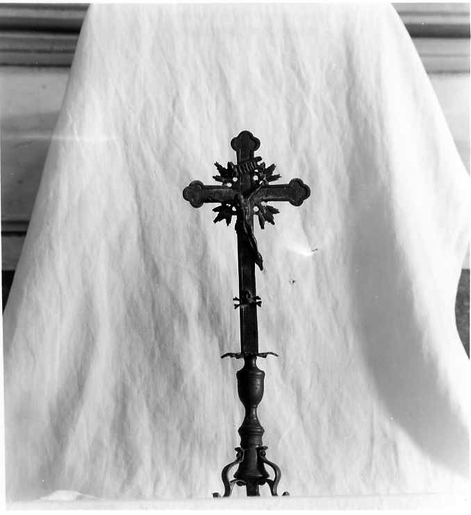 Cristo crocifisso (croce d'altare) - bottega campana (sec. XIX)