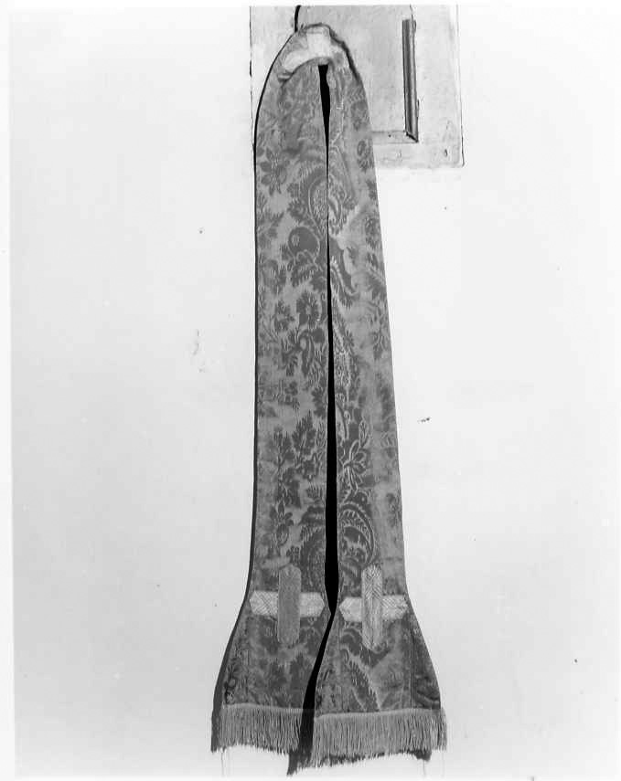 motivi decorativi floreali (stola) - manifattura campana (prima metà sec. XX)