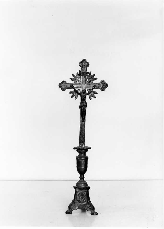 croce d'altare - bottega campana (prima metà sec. XX)