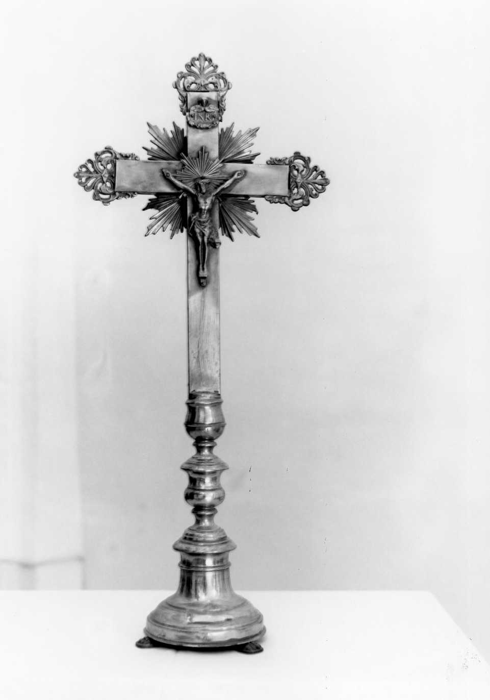croce d'altare, serie - bottega campana (fine sec. XIX)