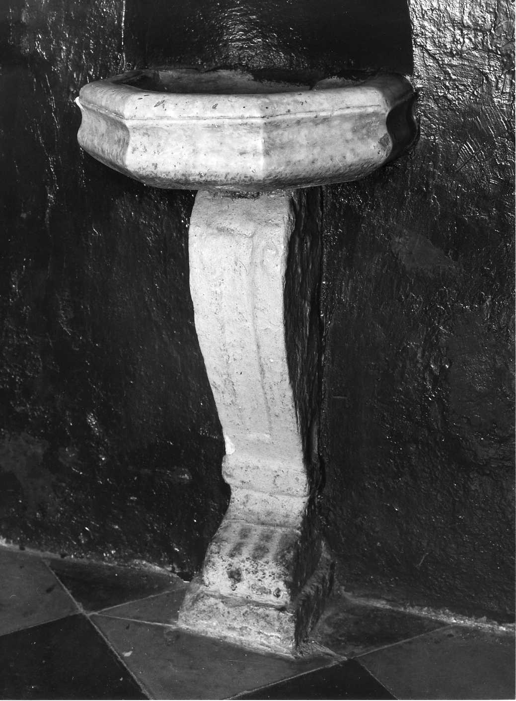 acquasantiera - bottega campana (sec. XVIII)