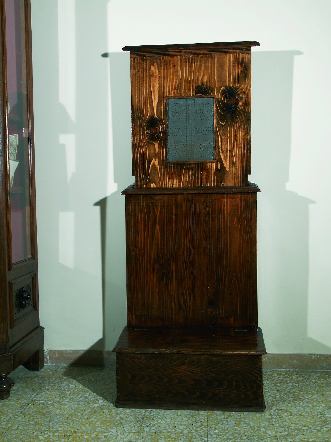 inginocchiatoio, opera isolata - bottega campana (inizio sec. XX)