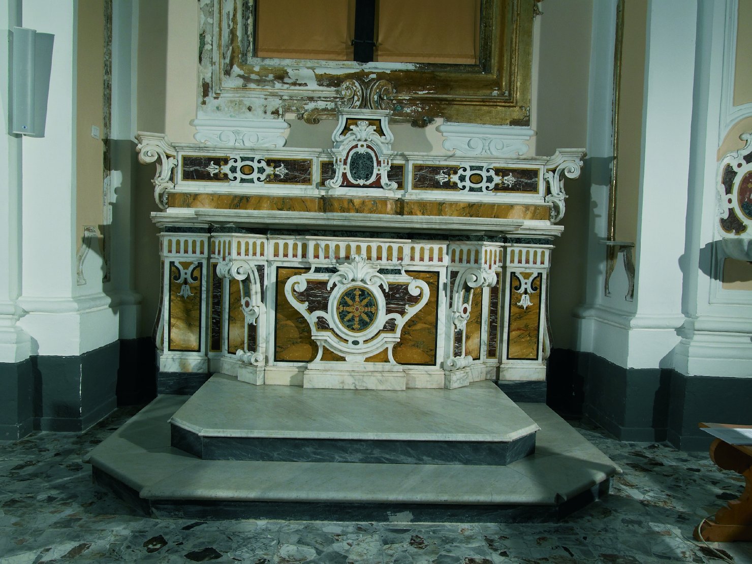 altare di Cartolano P (e aiuti) (terzo quarto sec. XVIII)