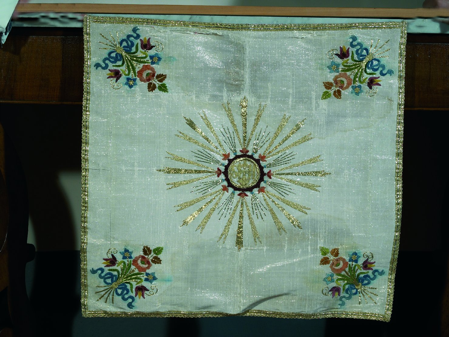 velo di calice - manifattura campana (prima metà sec. XX)