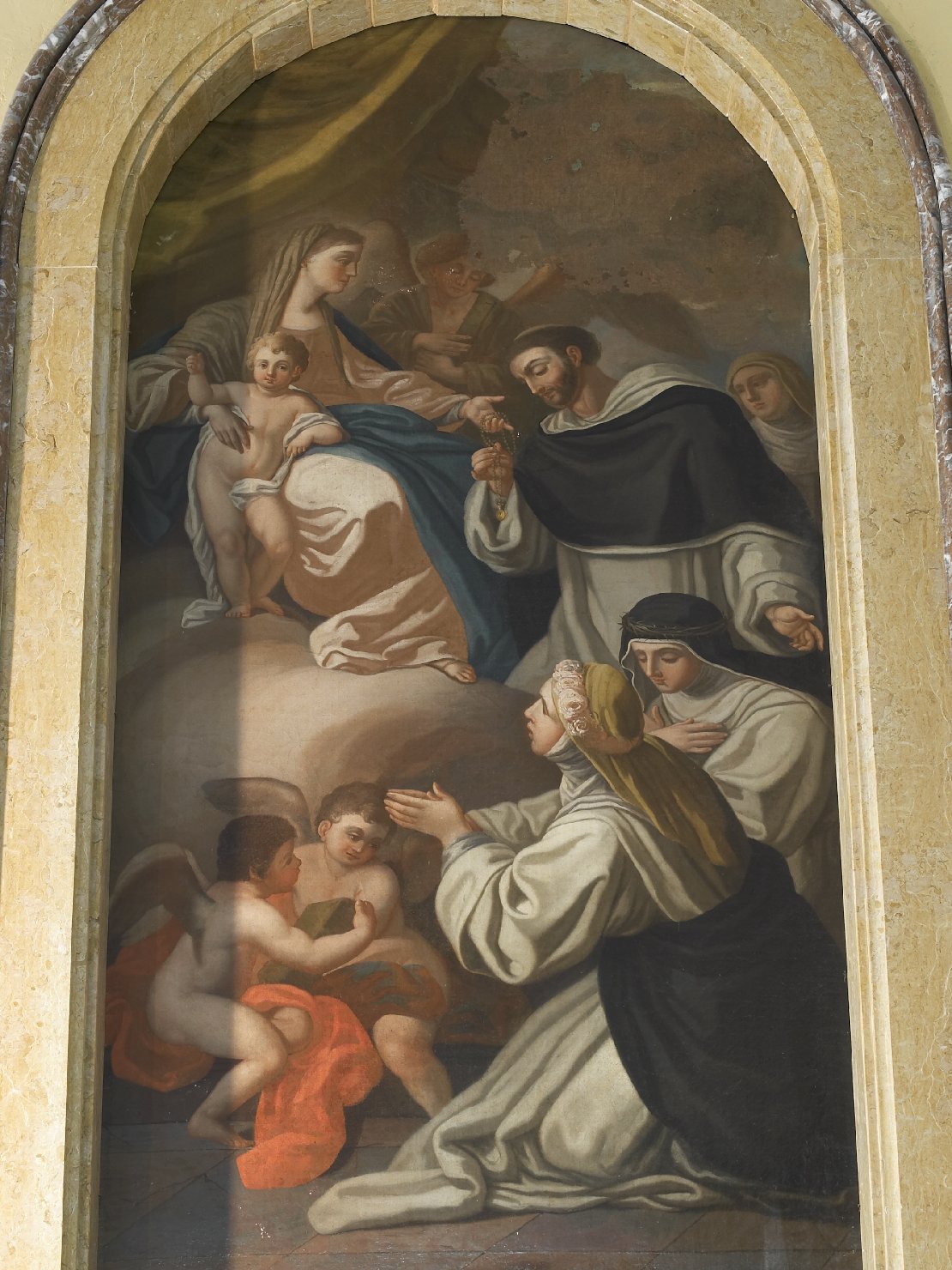 Madonna con Bambino tra Santi domenicani (quadro d'altare, opera isolata) di De Mura Francesco (maniera) (metà sec. XVIII)