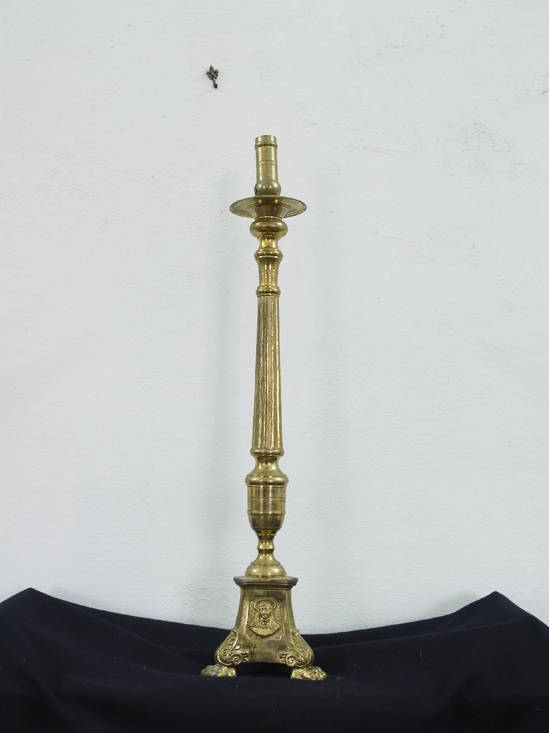 candeliere d'altare, serie - bottega campana (seconda metà sec. XIX)