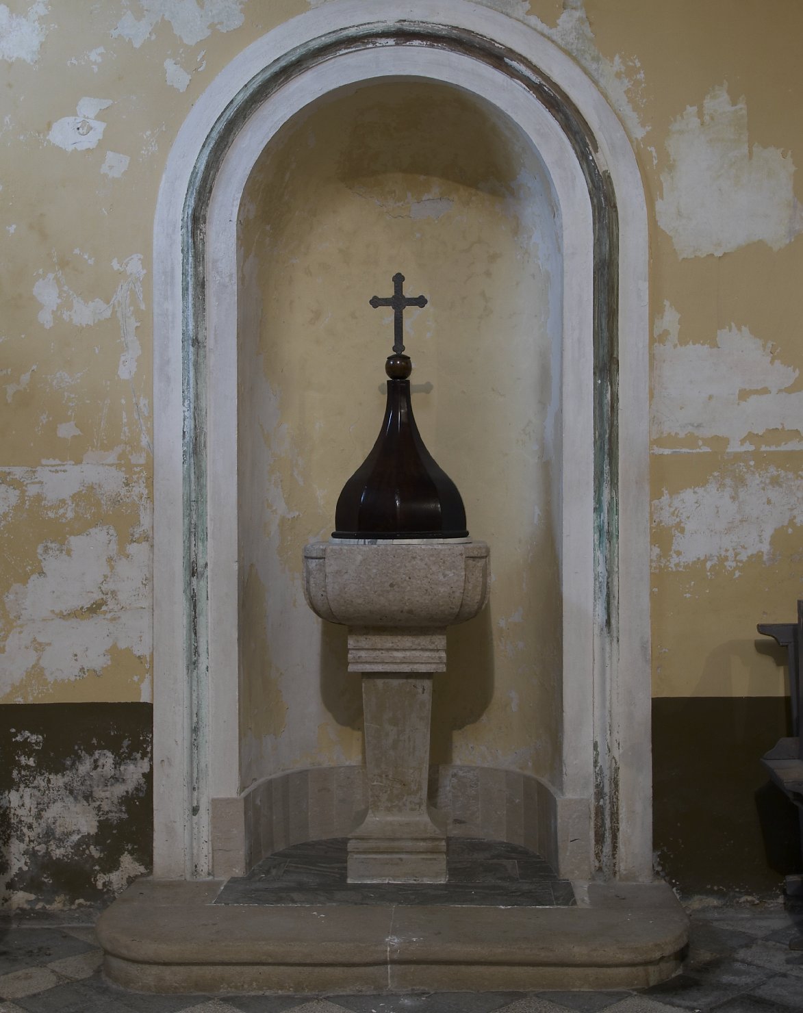 fonte battesimale - a fusto, opera isolata - bottega campana (prima metà sec. XVIII)