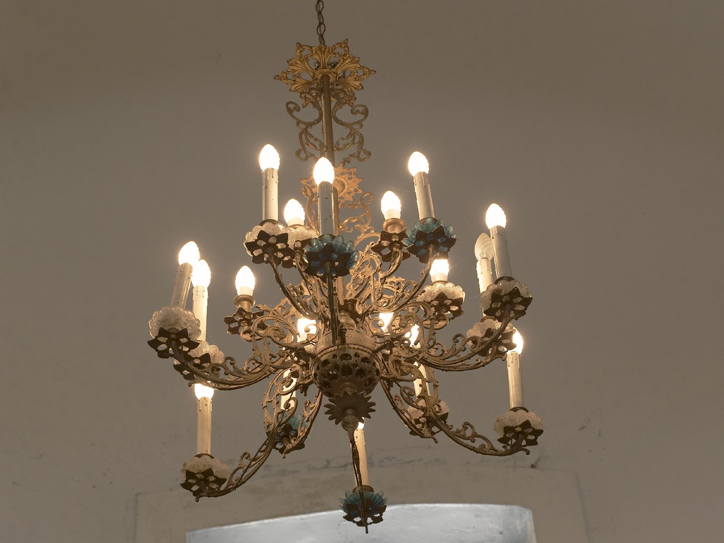 lampadario - a bracci - bottega campana (prima metà sec. XX)