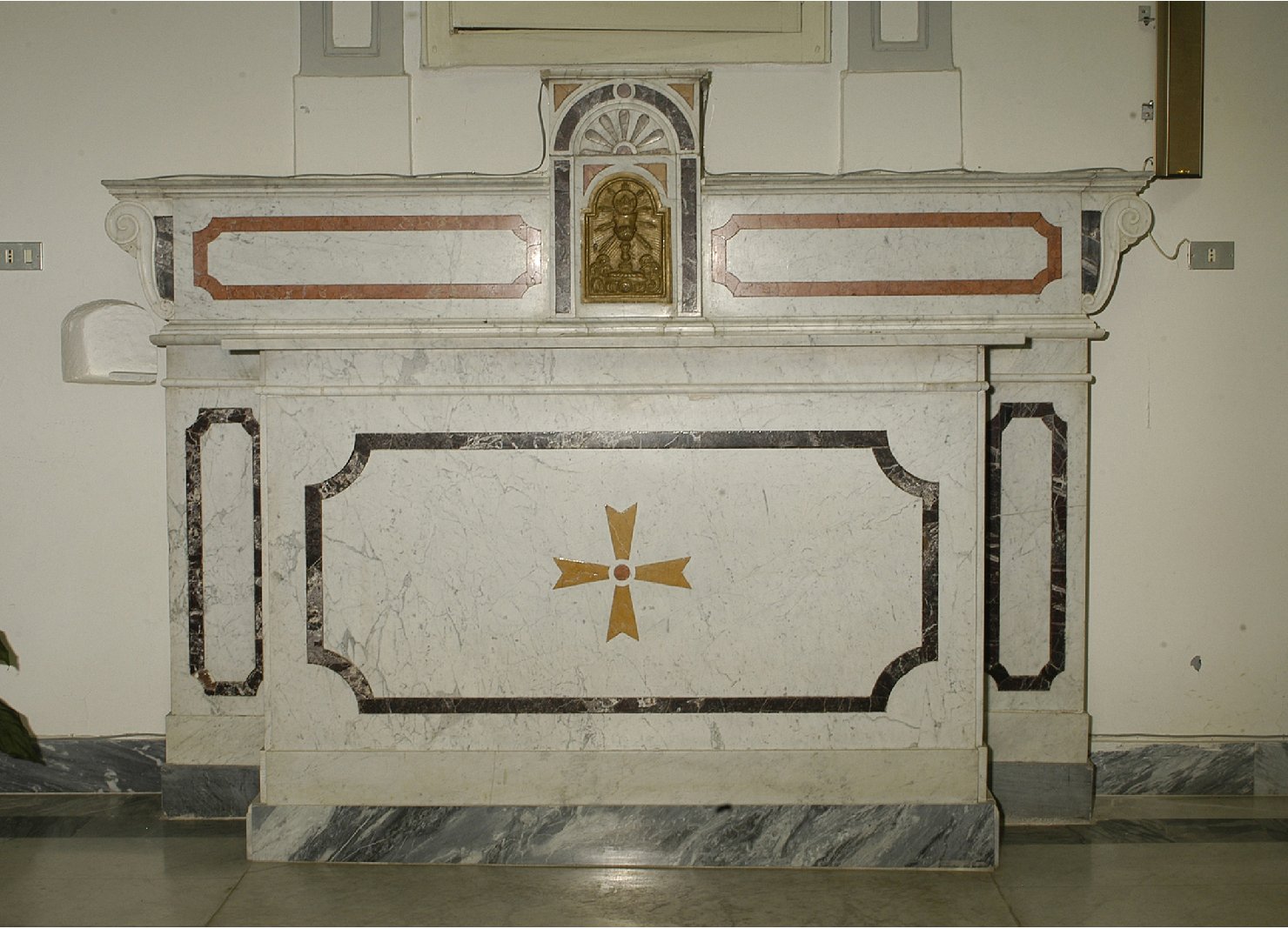 altare - a blocco, opera isolata - bottega campana (sec. XIX)