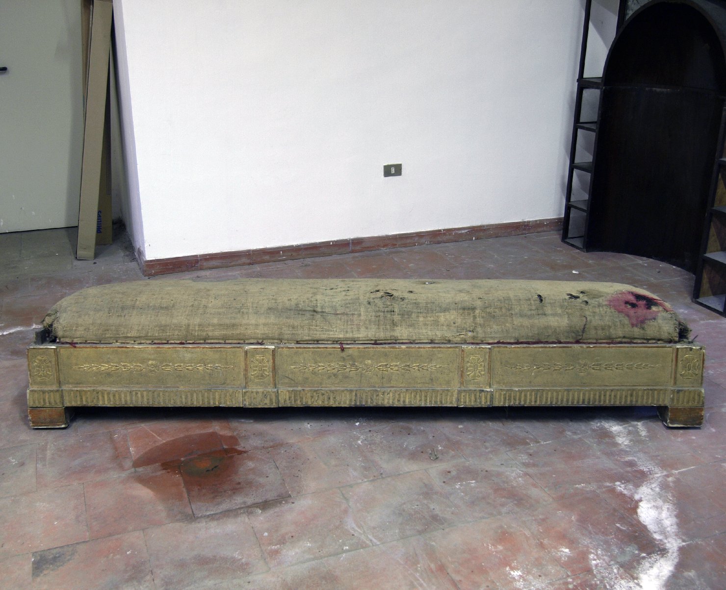 sofà, frammento - bottega campana (ultimo quarto sec. XVIII)