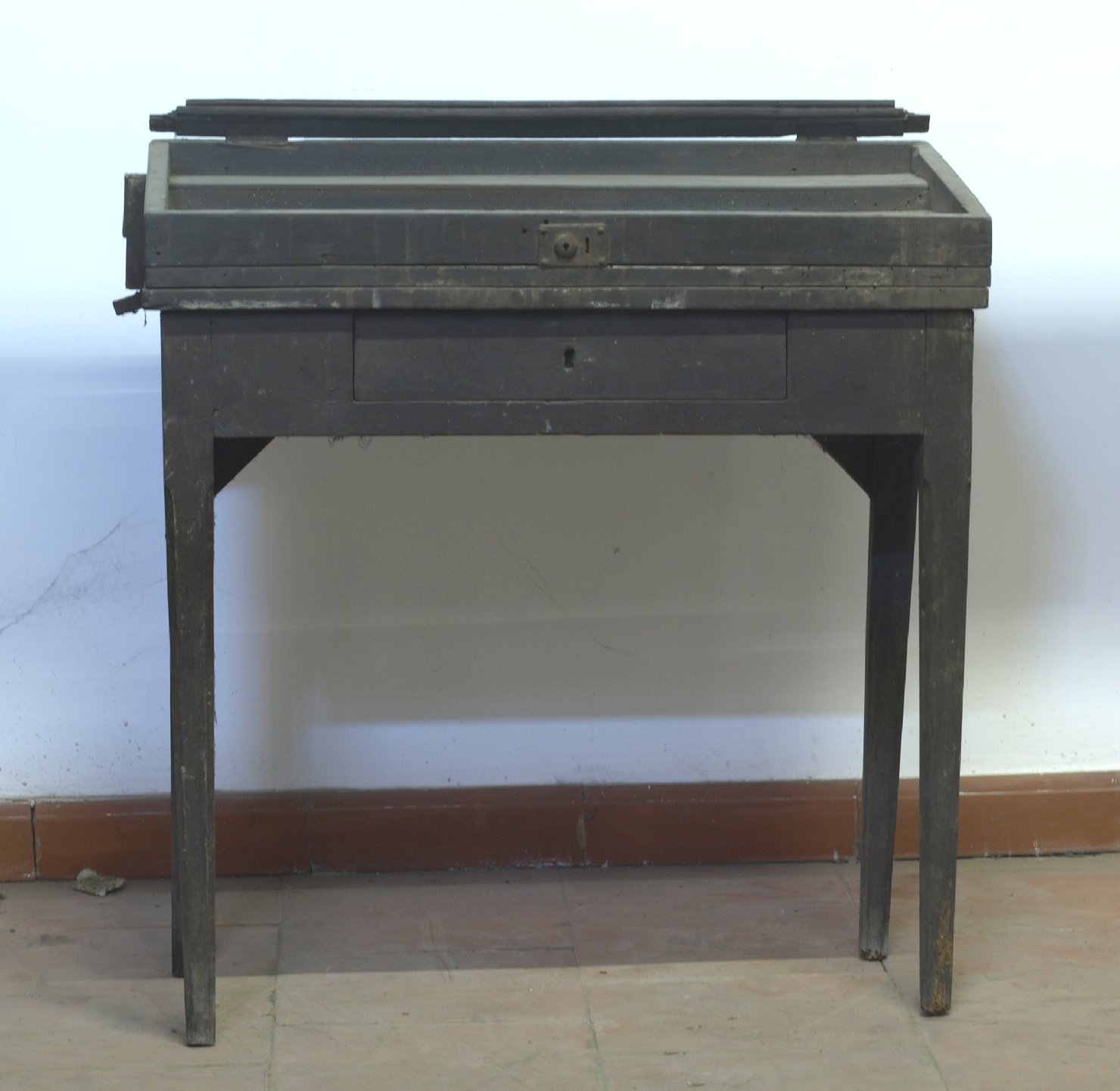 espositore - bottega campana (sec. XIX)