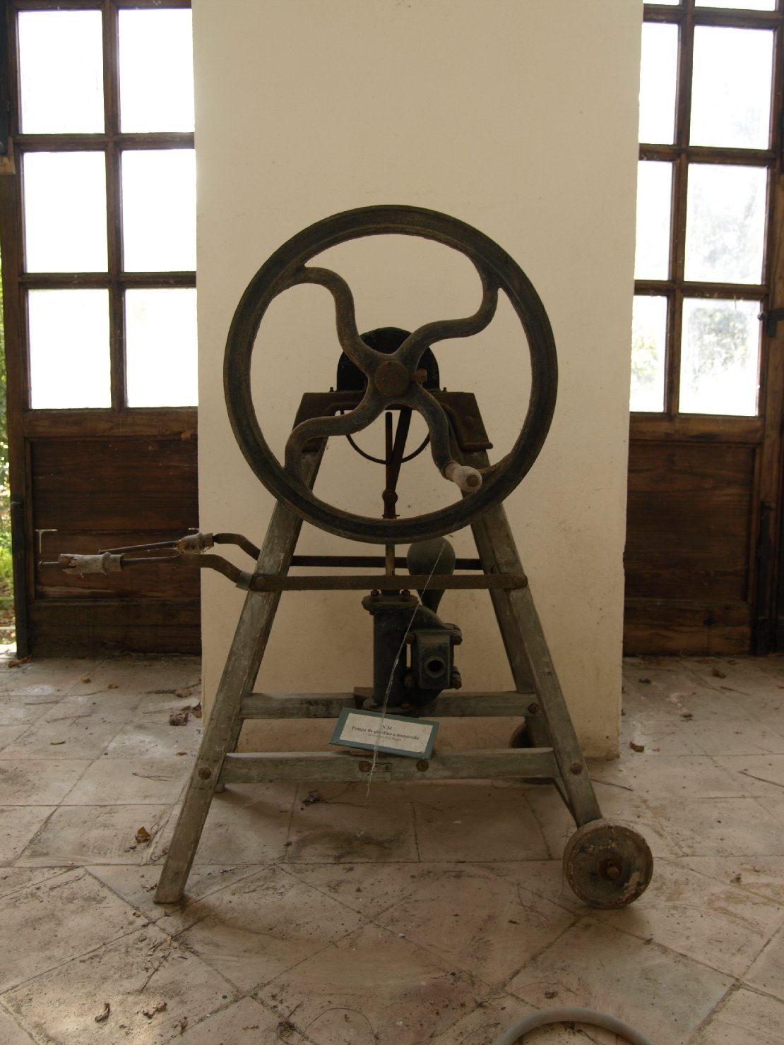 pompa da giardino, opera isolata - ambito campano (sec. XIX)