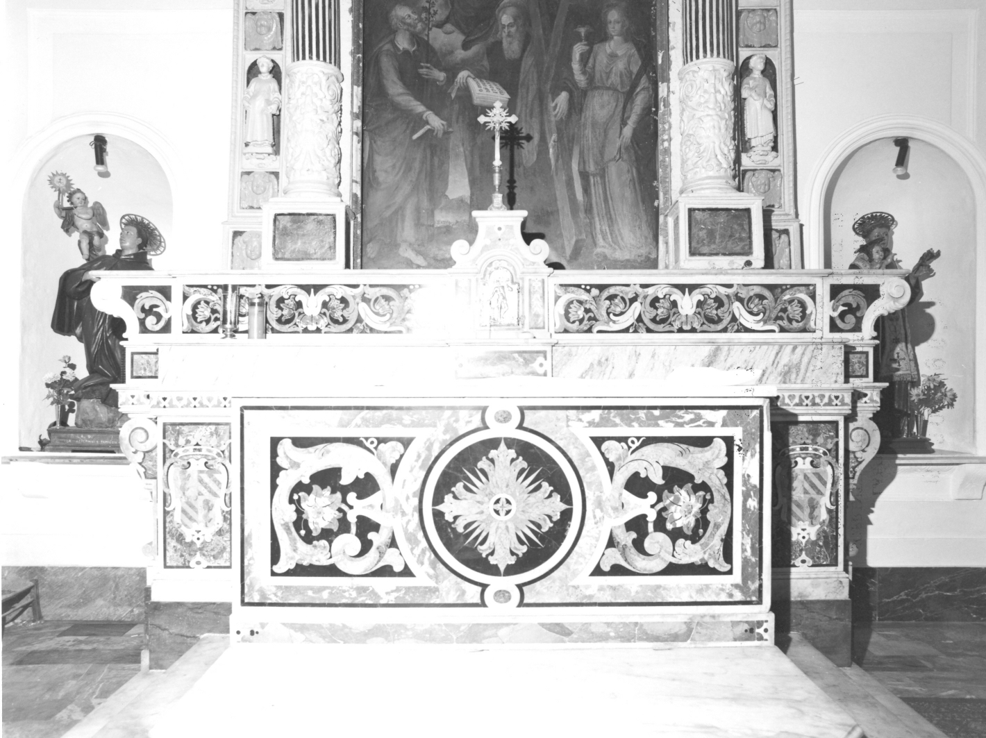 altare maggiore, opera isolata - bottega campana (metà sec. XVIII)