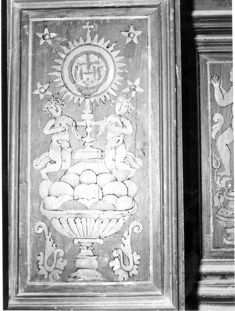 ostensorio sorretto da due angeli (base di lesena, coppia) - bottega campana (sec. XVII)