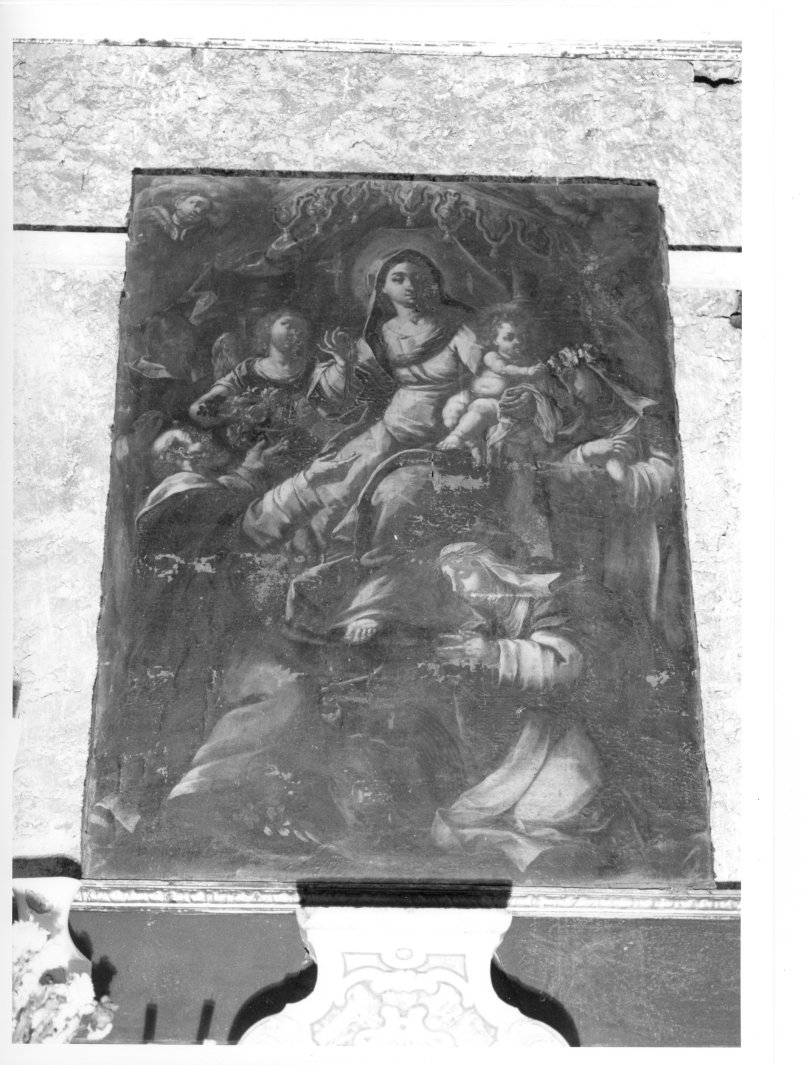 Madonna del Rosario con San Domenico, Santa Caterina da Siena e Santi domenicani (dipinto, opera isolata) di Solimena Francesco detto Abate Ciccio (cerchia) (terzo quarto sec. XVIII)