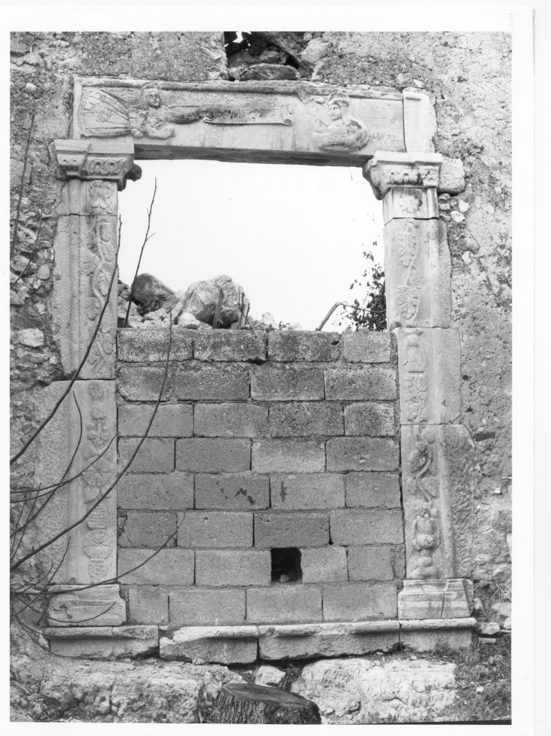 portale, opera isolata di Francesco da Sicignano (attribuito) (sec. XVI)