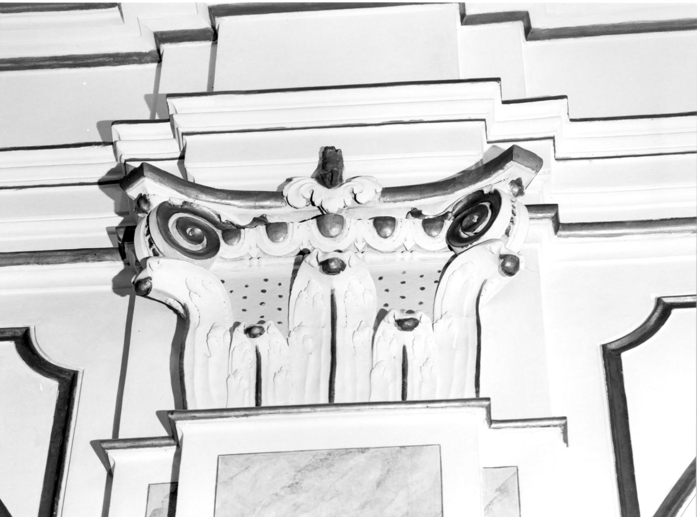 semicapitello composito, serie - bottega campana (sec. XVIII)