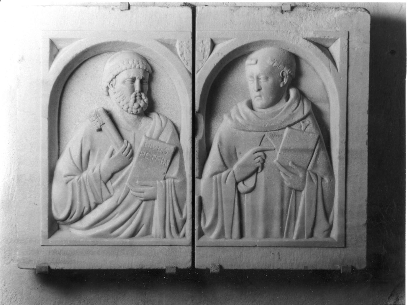 Santi (rilievo) di Tino di Camaino (bottega) (seconda metà sec. XIV)