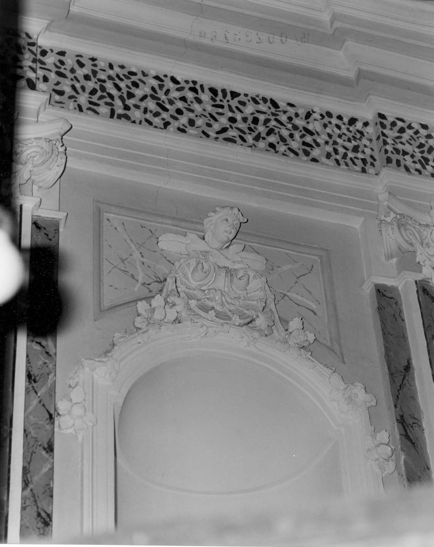 motivi decorativi floreali (decorazione plastica, coppia) - bottega campana (secc. XVII/ XVIII)