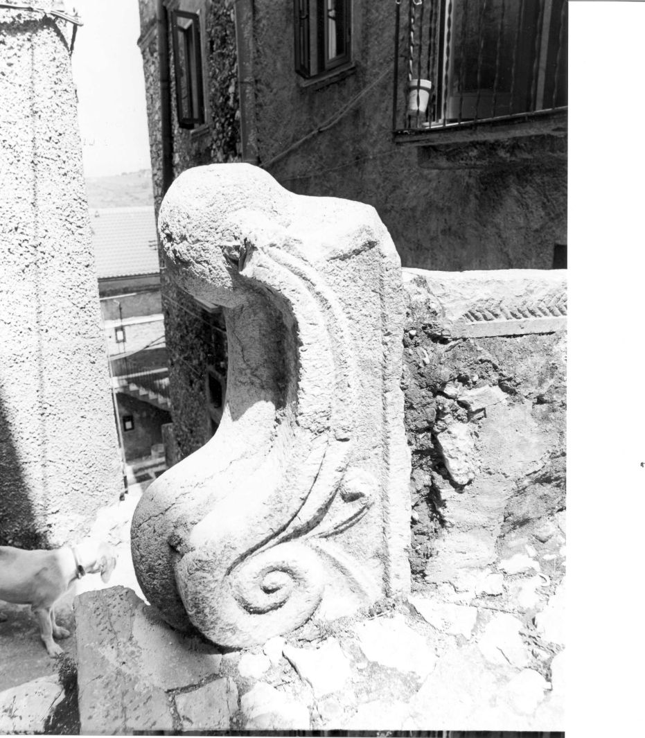 motivi decorativi a volute (decorazione plastico-architettonica, elemento d'insieme) - bottega campana (sec. XVIII)