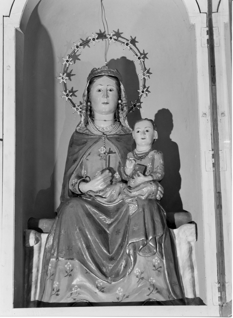 Madonna in trono con Bambino (statua) - bottega campana (sec. XVI)
