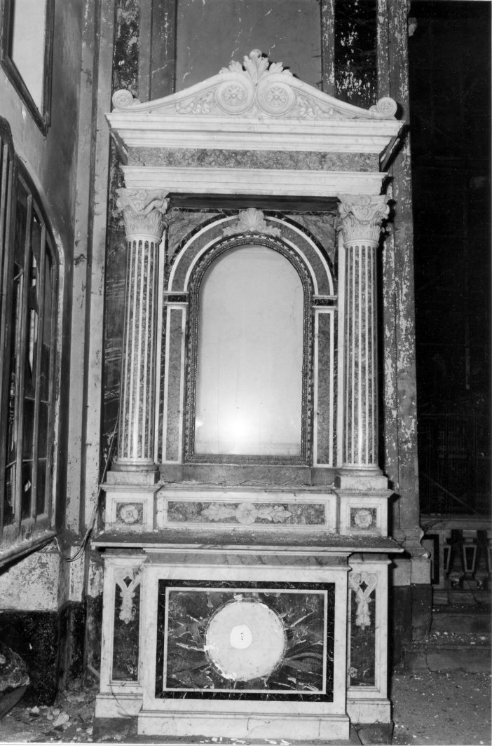 motivi decorativi architettonici (altare - a edicola) di Perrone Luigi (attribuito) (sec. XIX)