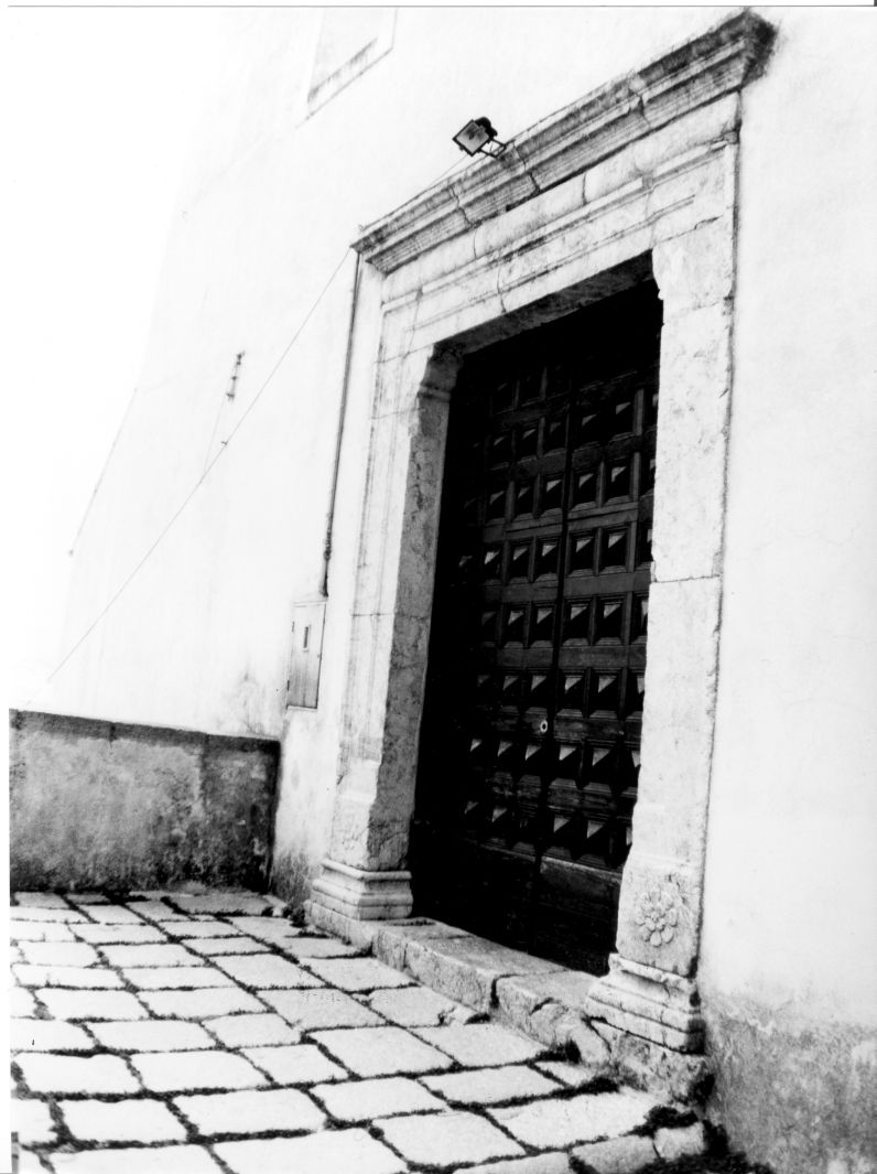 portale - bottega Italia meridionale (secc. XVI/ XVII)