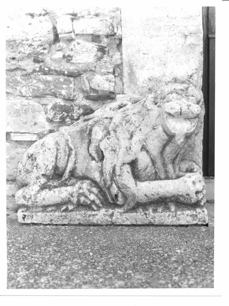 leone (scultura, elemento d'insieme) - bottega cilentana (sec. XV)