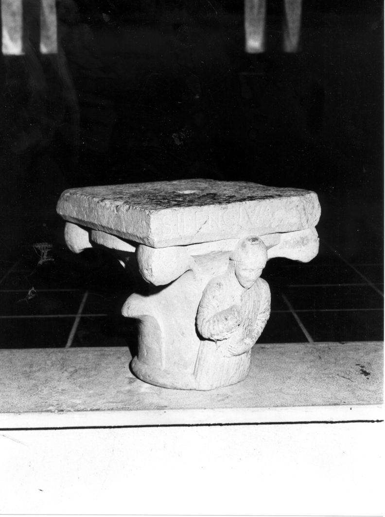 elementi decorativi antropomorfi (capitello) - bottega campana (fine sec. XIII)