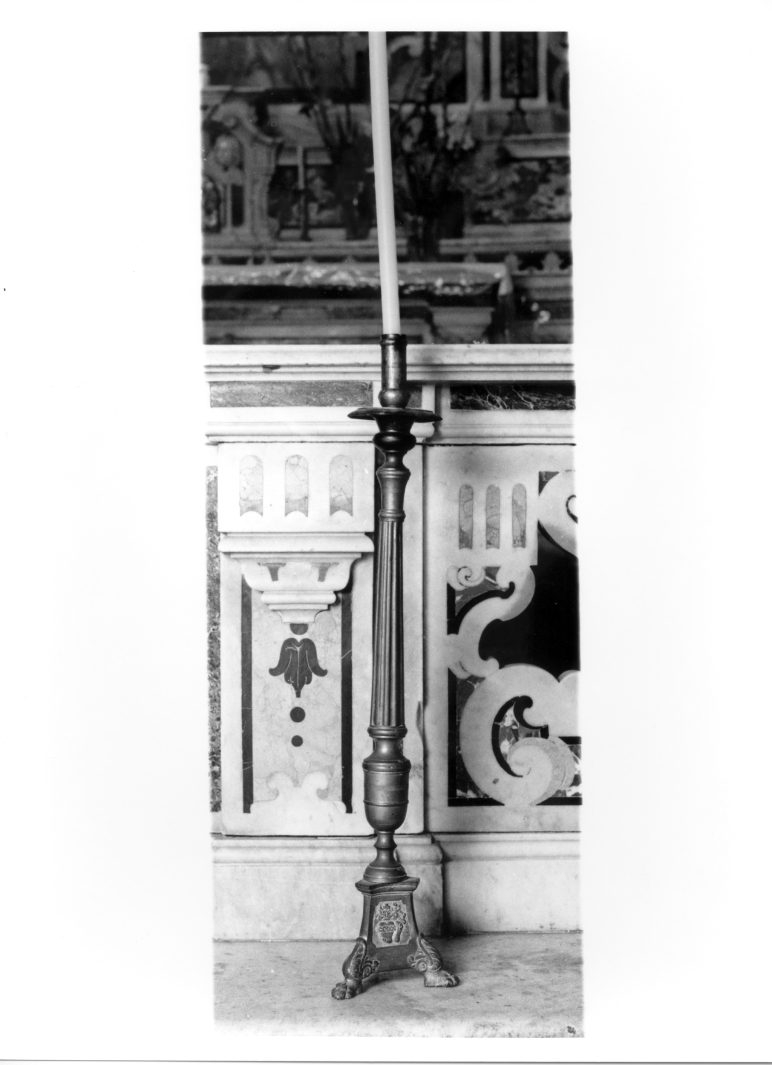 candeliere d'altare, serie - bottega campana (primo quarto sec. XX)