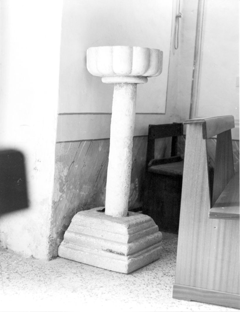 acquasantiera - a fusto - bottega campana (sec. XIX)