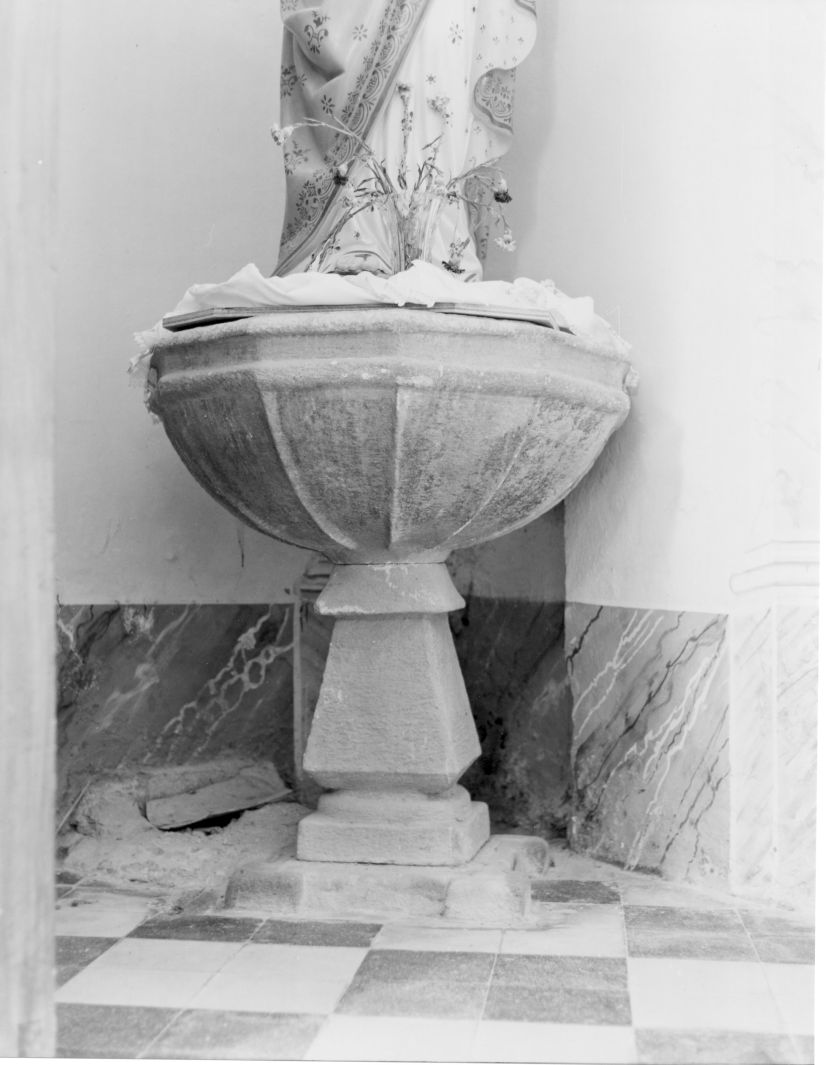 fonte battesimale - bottega campana (sec. XVI)