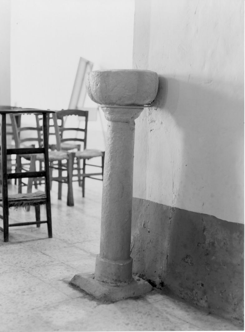 acquasantiera - a fusto - bottega campana (sec. XIX)