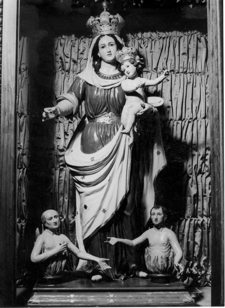 Madonna con personaggi che implorano il suo aiuto (statua) - bottega campana (prima metà sec. XIX)