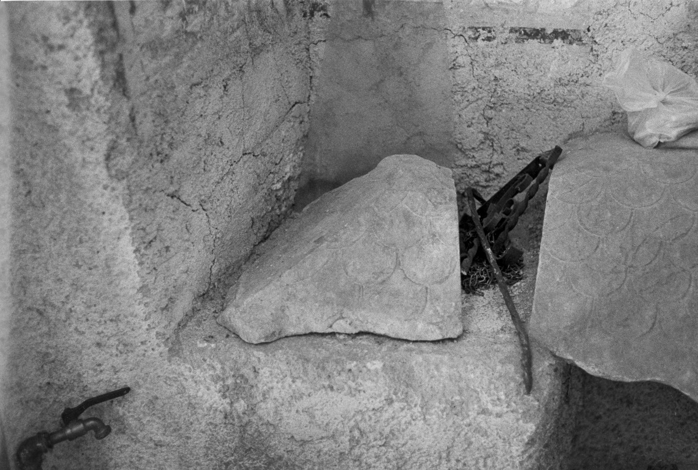 sarcofago, frammento - bottega campana (sec. XII)