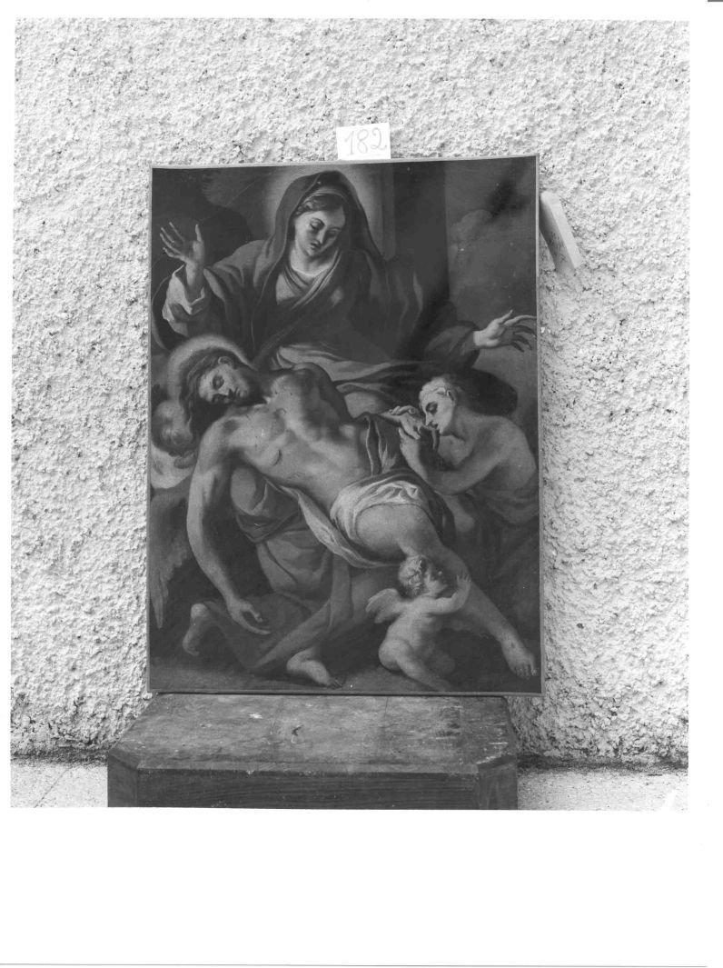 Cristo in pietà tra la Madonna e San Giovanni Evangelista (dipinto) di Solimena Francesco detto Abate Ciccio (cerchia) (prima metà sec. XVIII)