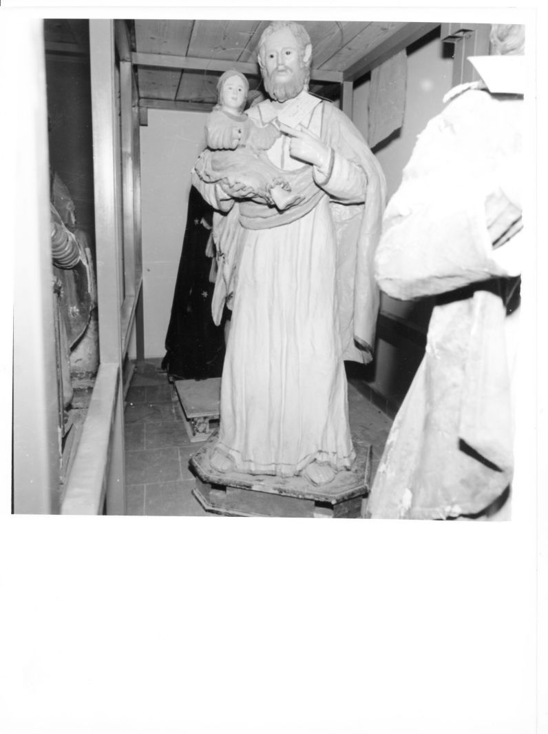 San Giuseppe e Gesù Bambino (statua, opera isolata) - bottega campana (sec. XX)