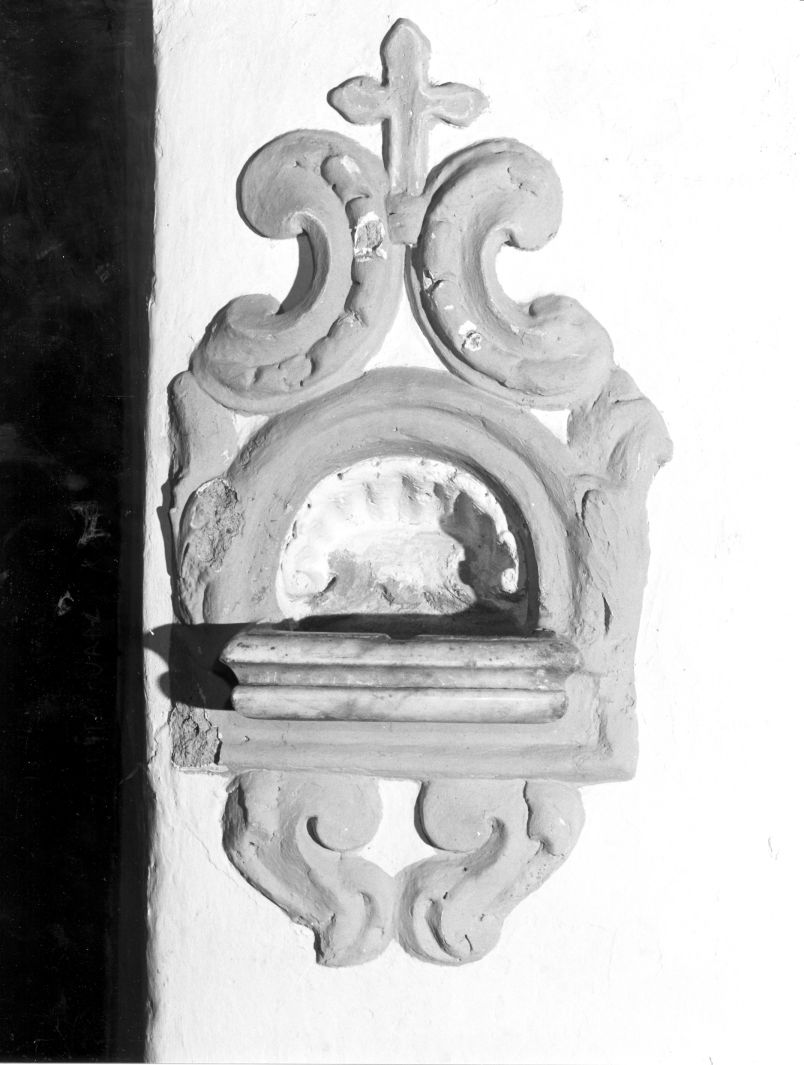 acquasantiera da parete - bottega cilentana (sec. XVIII)