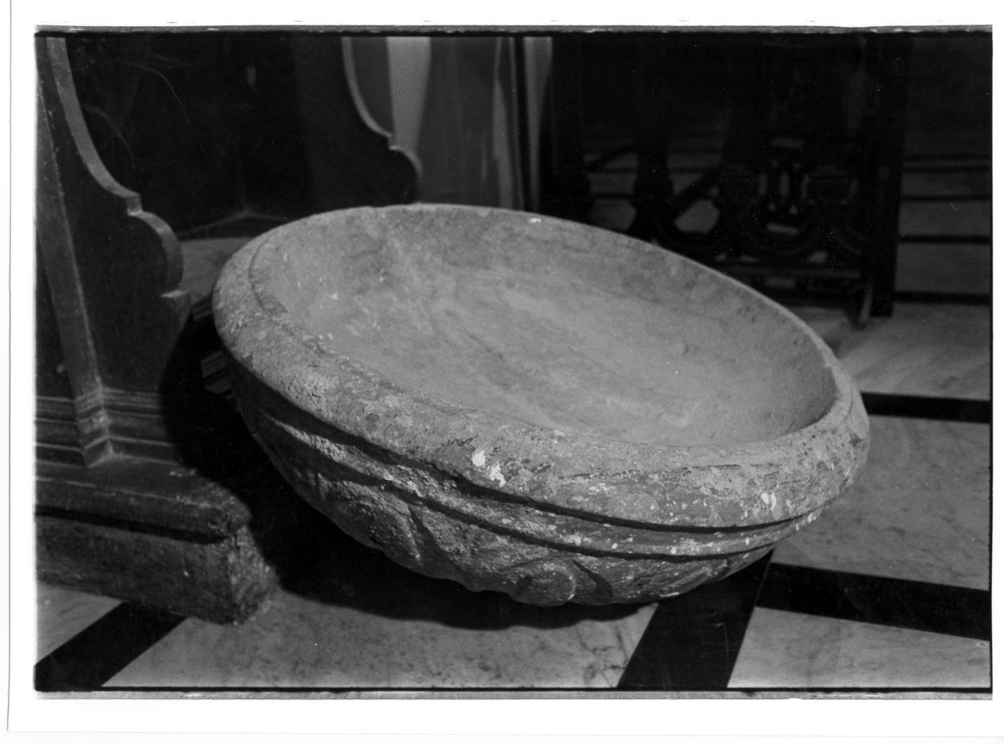 acquasantiera - bottega campana (metà sec. XIX)