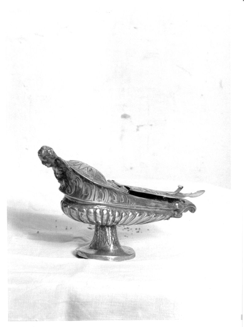 motivi decorativi vegetali (navicella portaincenso) - bottega napoletana (sec. XIX)