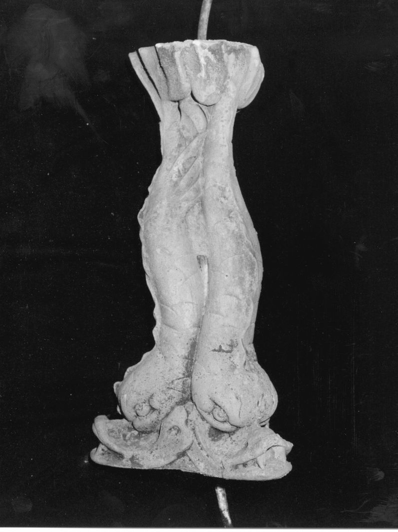 Tritoni (scultura, elemento d'insieme) - bottega Italia centro-meridionale (prima metà sec. XX)