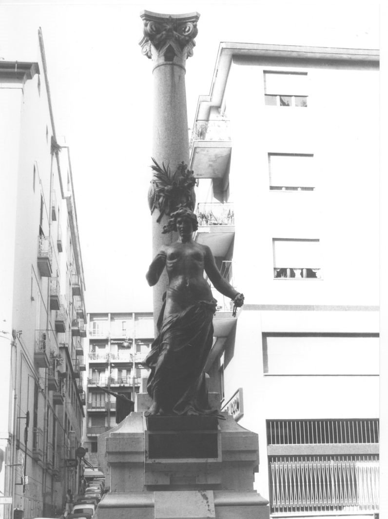 statua di Chiaramonte Gaetano (sec. XX)