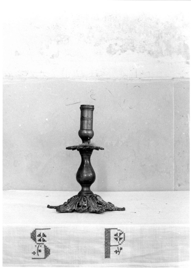 candeliere d'altare - bottega campana (primo quarto sec. XX)