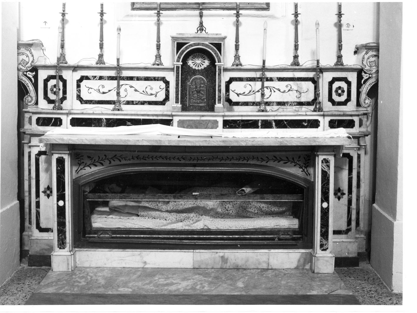 altare - bottega Italia meridionale (sec. XX)